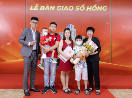 Trao hàng trăm sổ đỏ đến tay khách hàng, Bất Động Sản Quang Hưng khẳng định vị thế thương hiệu BĐS uy tín